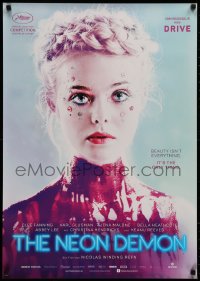 3t0100 NEON DEMON teaser German 2016 Elle Fanning covered in paint, Nicolas Winding Refn!