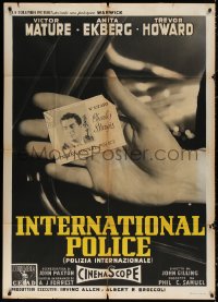 3w0301 PICKUP ALLEY Italian 1p 1957 different image of Victor Mature's International Police ID card!