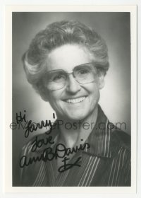 3y0464 ANN B. DAVIS signed 4x5 photo 1990s great smiling portrait of The Brady Bunch's Alice!