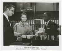 3z0075 BREAKFAST AT TIFFANY'S 8.25x10 still 1961 Audrey Hepburn & George Peppard in library!