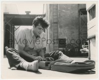 3z0180 GREEN MANSIONS candid 8x10 still 1959 Anthony Perkins typing letters in California sunshine!