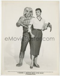 3z0202 I MARRIED A MONSTER FROM OUTER SPACE 8x10.25 still 1958 Gloria Talbott not scared by alien!