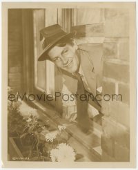 3z0315 MORE THE MERRIER 8x10 still 1943 smiling Joel McCrea leaning out window, George Stevens!