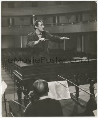 3z0475 UNFAITHFULLY YOURS candid 8.25x10 still 1948 Rex Harrison rehearsing as orchestra conductor!