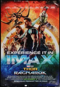 4g0097 THOR RAGNAROK DS bus stop 2017 montage of Chris Hemsworth in the title role with top cast!