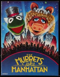 4g1338 MUPPETS TAKE MANHATTAN souvenir program book 1984 Jim Henson, Frank Oz, Miss Piggy & Kermit!