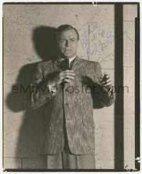 4p0358 DON 'RED' BARRY signed 8x10 still 1940s terrified close up backed up agaisnt a wall!