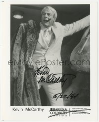 4p0496 KEVIN MCCARTHY signed 8x10 publicity still 1994 great close up with cigar & fur coat!
