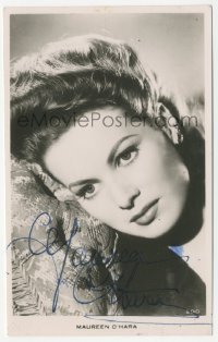 4p0247 MAUREEN O'HARA signed English postcard 1950s head & shoulders portrait of the leading lady!