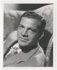 4w1002 BEST YEARS OF OUR LIVES 8.25x10 still 1946 great head & shoulders portrait of Dana Andrews!
