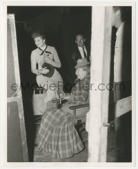 4w1231 GASLIGHT candid deluxe 8x10 still 1944 Ingrid Bergman & Dame May Whitty watching on set!