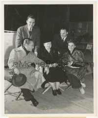 4w1792 YANKEE DOODLE DANDY candid 8.25x10 still 1942 James Cagney with his family on the set!