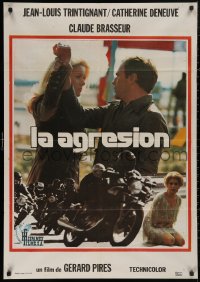 5b0691 ACT OF AGGRESSION Spanish 1975 Catherine Deneuve about to slap Jean-Louis Trintignant!