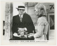 5k0066 BONNIE & CLYDE 8.25x10 still 1967 innocent Faye Dunaway checks out Warren Beatty's pistol!