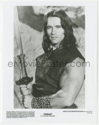 5k0136 CONAN THE BARBARIAN 8x10 still 1982 best portrait of Arnold Schwarzenegger with sword!