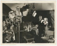 5k0144 DANCING LADY candid 8.25x10.25 still 1933 Joan Crawford & Clark Gable being filmed on set!