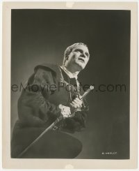5k0267 HAMLET 8.25x10 still 1949 best close up of Laurence Olivier in William Shakespeare classic!