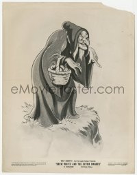 5k0571 SNOW WHITE & THE SEVEN DWARFS 8x10.25 still 1937 art of the Witch with basket of apples!