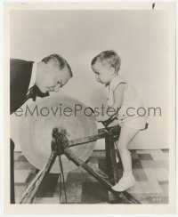 5k0664 W.C. FIELDS/BABY LEROY 8.25x10 still 1935 Baby is putting Fields' nose to the grindstone!