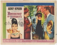 5k0925 BREAKFAST AT TIFFANY'S LC #8 1961 sexy Audrey Hepburn between George Peppard & Patricia Neal!