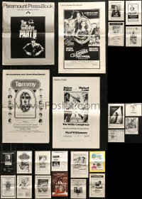 5m0540 LOT OF 28 UNCUT PRESSBOOKS 1970s advertising a variety of different movies!