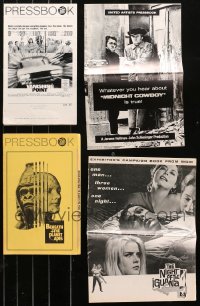 5m0578 LOT OF 8 UNCUT PRESSBOOKS 1940s-1970s advertising a variety of different movies!