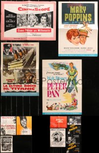 5m0569 LOT OF 15 UNCUT SPANISH LANGUAGE PRESSBOOKS 1930s-1960s advertising a variety of movies!