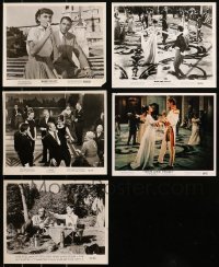 5m0375 LOT OF 5 AUDREY HEPBURN COLOR AND BLACK & WHITE 8X10 STILLS 1950s-1960s great movie scenes!