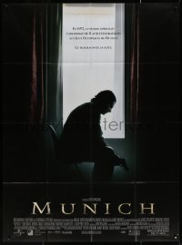 5w1252 MUNICH French 1p 2006 Steven Spielberg, murders at the 1972 Olympics in Germany!