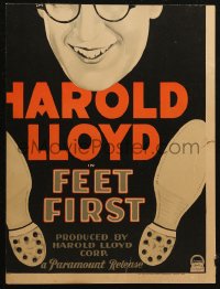 5w0412 FEET FIRST WC 1930 Harold Lloyd gets stuck on top of a skyscraper & must find a way down!