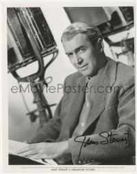 5y0480 JAMES STEWART signed 8x10 still 1955 great Paramount studio portrait by Bud Fraker!
