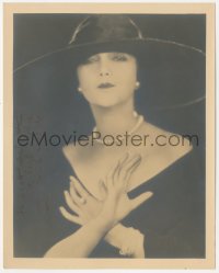 5y0487 JETTA GOUDAL signed deluxe 8x10 still 1930s glamorous portrait in pearls & cool hat!