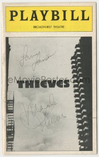 5y0269 THIEVES signed playbill 1974 by BOTH Louise Lasser AND Marlo Thomas!