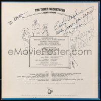 5y0039 RAQUEL WELCH signed 33 1/3 RPM record 1974 on the The Three Musketeers soundtrack album!
