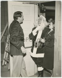 5z0042 CAPTAIN NEWMAN, M.D. candid 11.25x14 still 1964 Tony Curtis as Santa, Gregory Peck & Dickinson!
