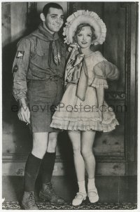 5z0056 CLARK GABLE/MARION DAVIES deluxe 7.5x11.25 news photo 1930s at her beach house costume party!