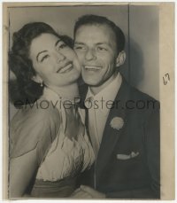 5z0104 FRANK SINATRA/AVA GARDNER 11x12.75 news photo 1951 cheek to cheek portrait of happy newlyweds!