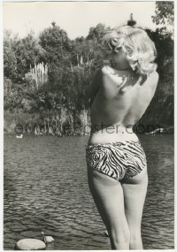 5z0151 JAYNE MANSFIELD deluxe English 8.25x12 still 1950s Monroe-like ready for a plunge by Woodfield!