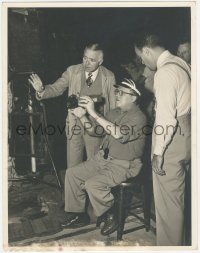 5z0338 YEARLING candid deluxe 10.75x13 still 1946 director Clarence Brown discussing camera angles!