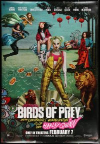 6a0359 BIRDS OF PREY DS bus stop 2020 Margot Robbie as Harley Quinn with Bruce the Hyena!