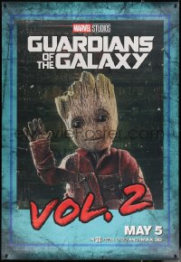 6a0369 GUARDIANS OF THE GALAXY VOL. 2 bus stop 2017 Marvel, great close-up of Groot waving!