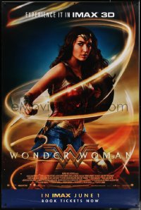 6a0347 WONDER WOMAN English bus stop 2017 different image of sexy Gal Gadot in title role w/ lasso!