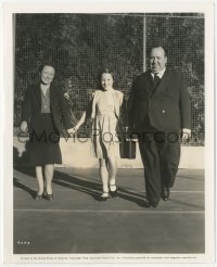 6c0880 ALFRED HITCHCOCK 8.25x10 still 1942 happy at his Bel-Air home with his wife & daughter!