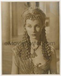 6c0970 CAESAR & CLEOPATRA 7.75x9.75 still 1946 sexy Vivien Leigh as Queen of the Nile by Newton!