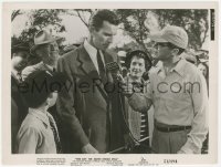 6c1018 DAY THE EARTH STOOD STILL 7.75x10.25 still 1951 close up of Michael Rennie with reporter!