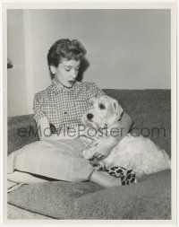 6c1019 DEBORAH KERR 8x10.25 still 1951 she's at home cuddling on couch with her terrier dog!