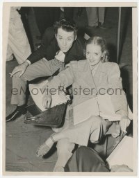 6c1195 JEZEBEL 7x9 news photo 1937 Bette Davis & Fonda will steal Gone with the Wind's thunder!