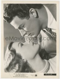 6c1233 LEAVE HER TO HEAVEN 7.75x10.25 still 1945 c/u Cornel Wilde about to kiss sexy Gene Tierney!