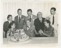 6c1240 LIONEL BARRYMORE 6.75x8.5 news photo 1939 celebrating birthday with Hollywood Royal Family!