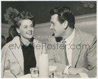 6c1411 ROCK HUDSON 8x9.75 still 1955 at Mocambo having drink with his soon-to-be wife Phyllis Gates!